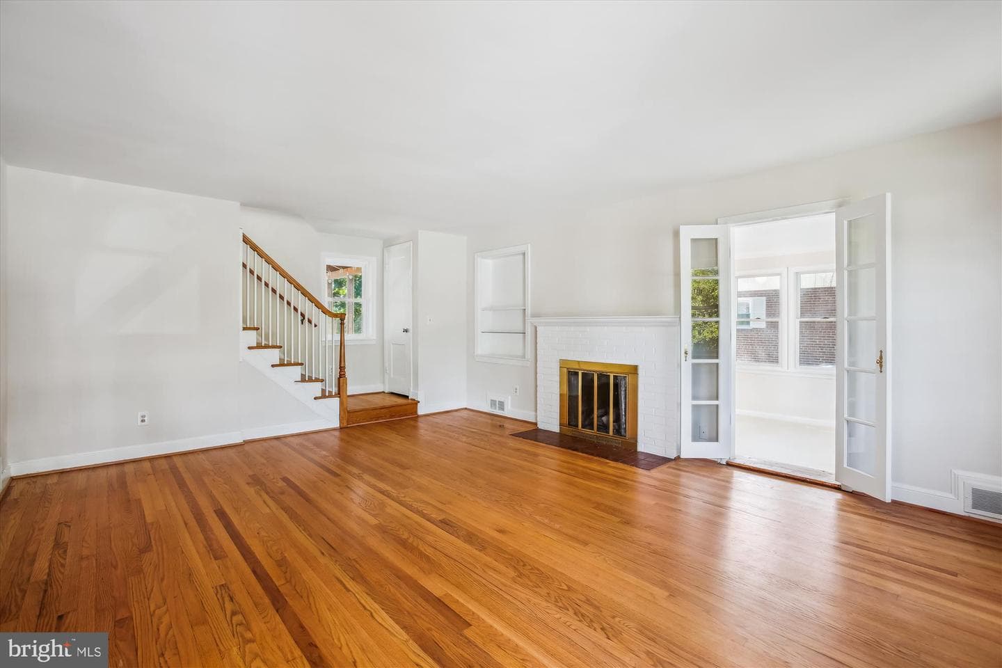 5909 Frederick Street photo 5