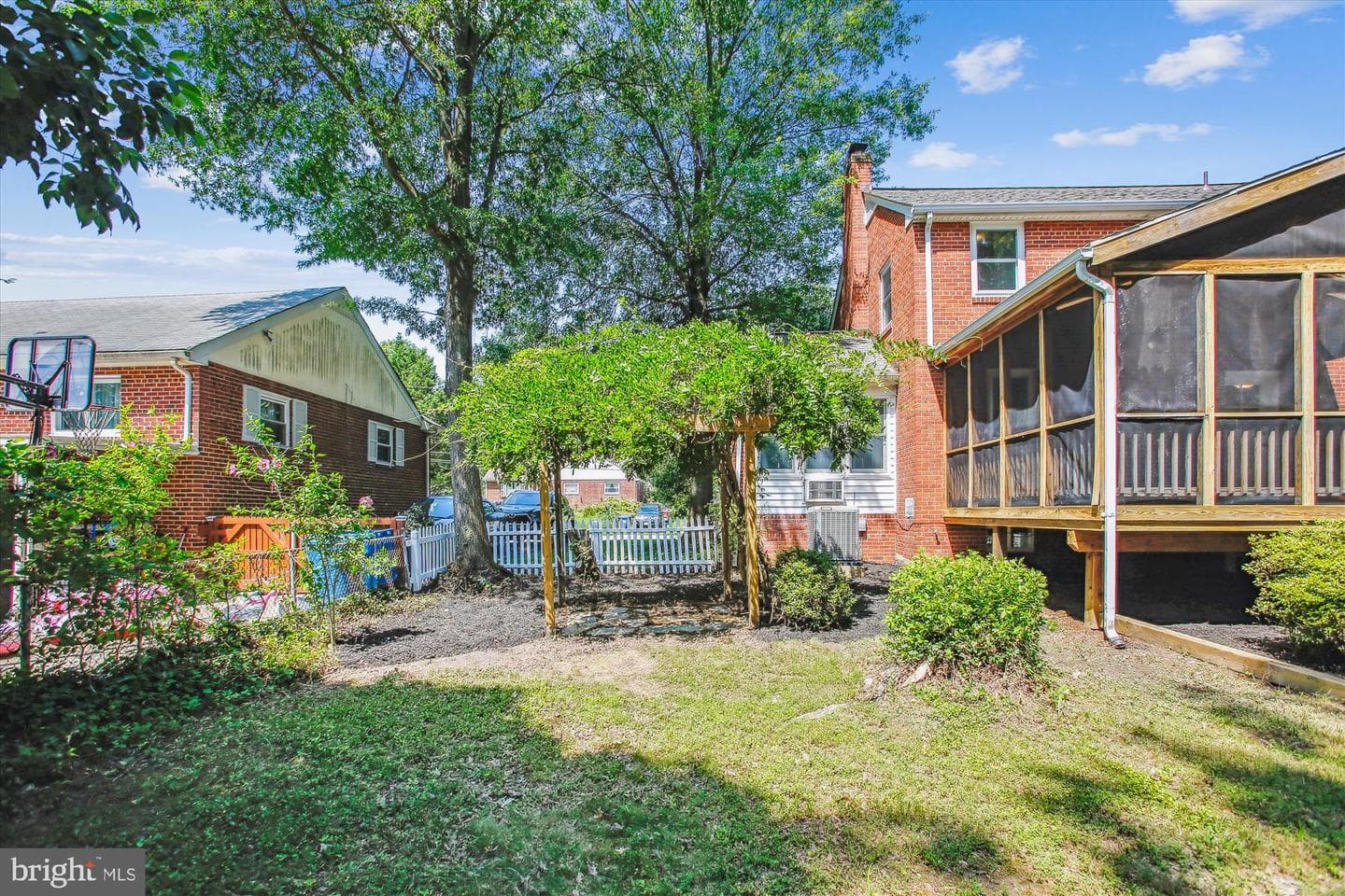 5909 Frederick Street photo 54