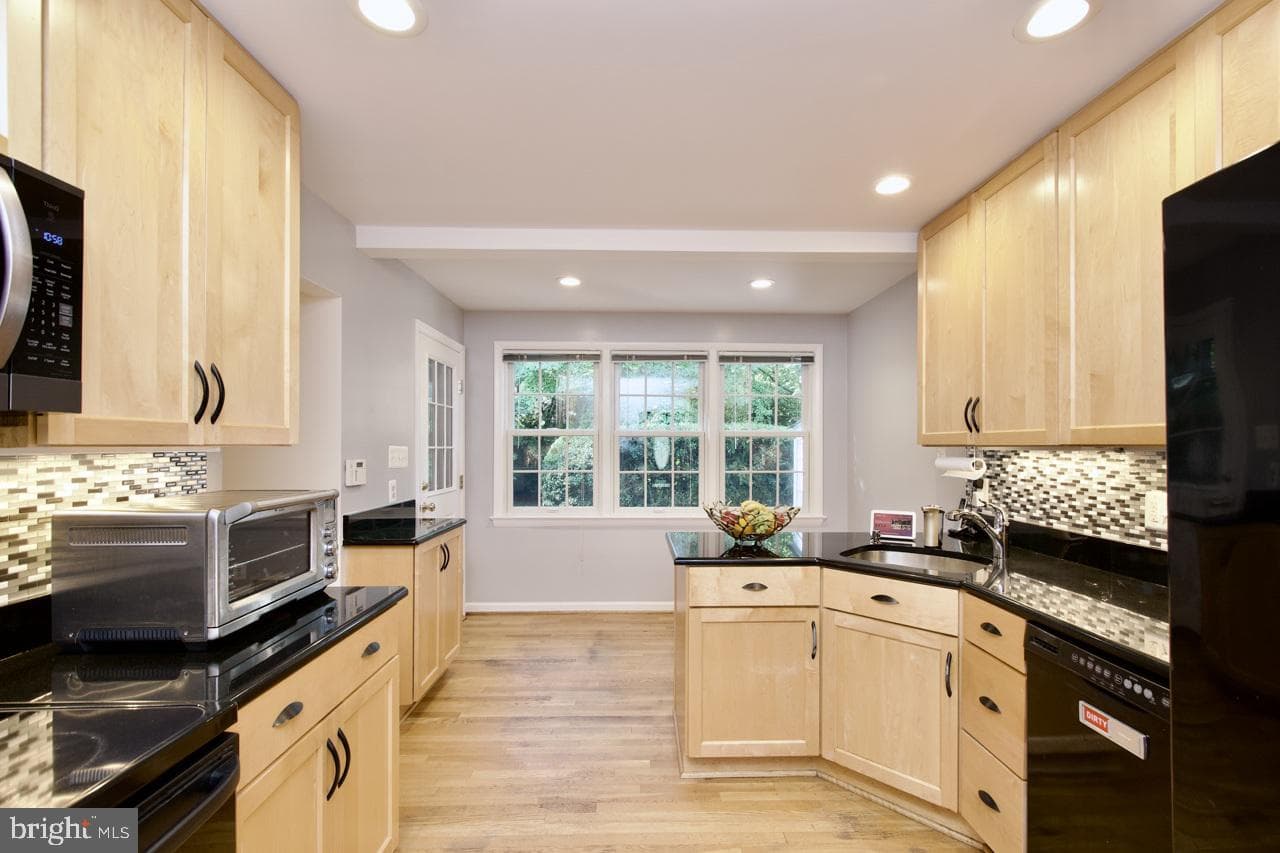 6613 Kerns Road photo 11
