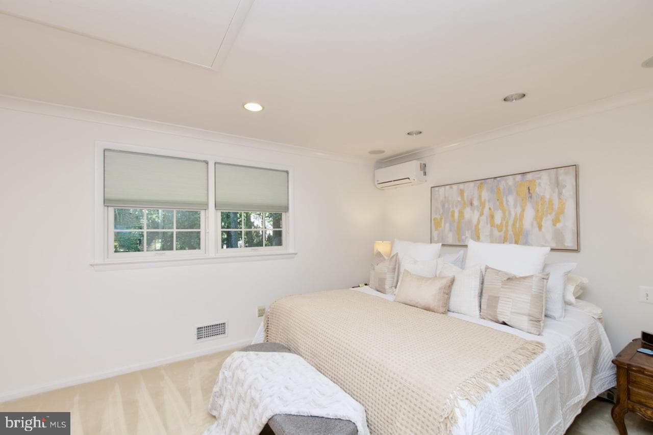 6613 Kerns Road photo 15