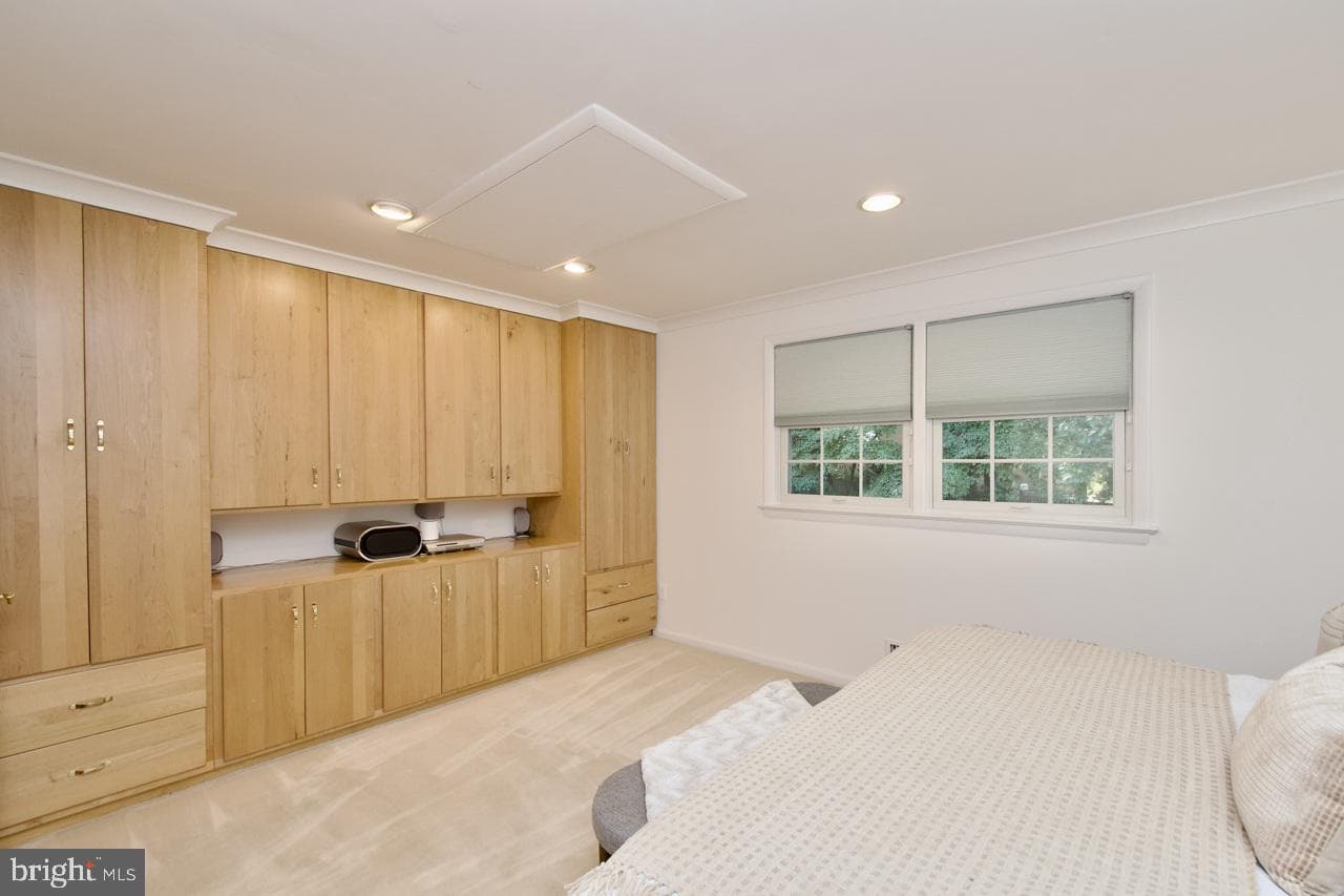 6613 Kerns Road photo 16