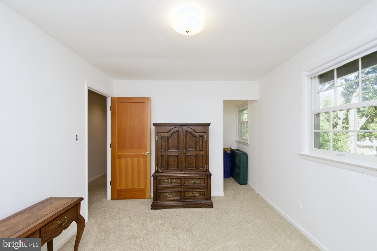 6613 Kerns Road photo 27