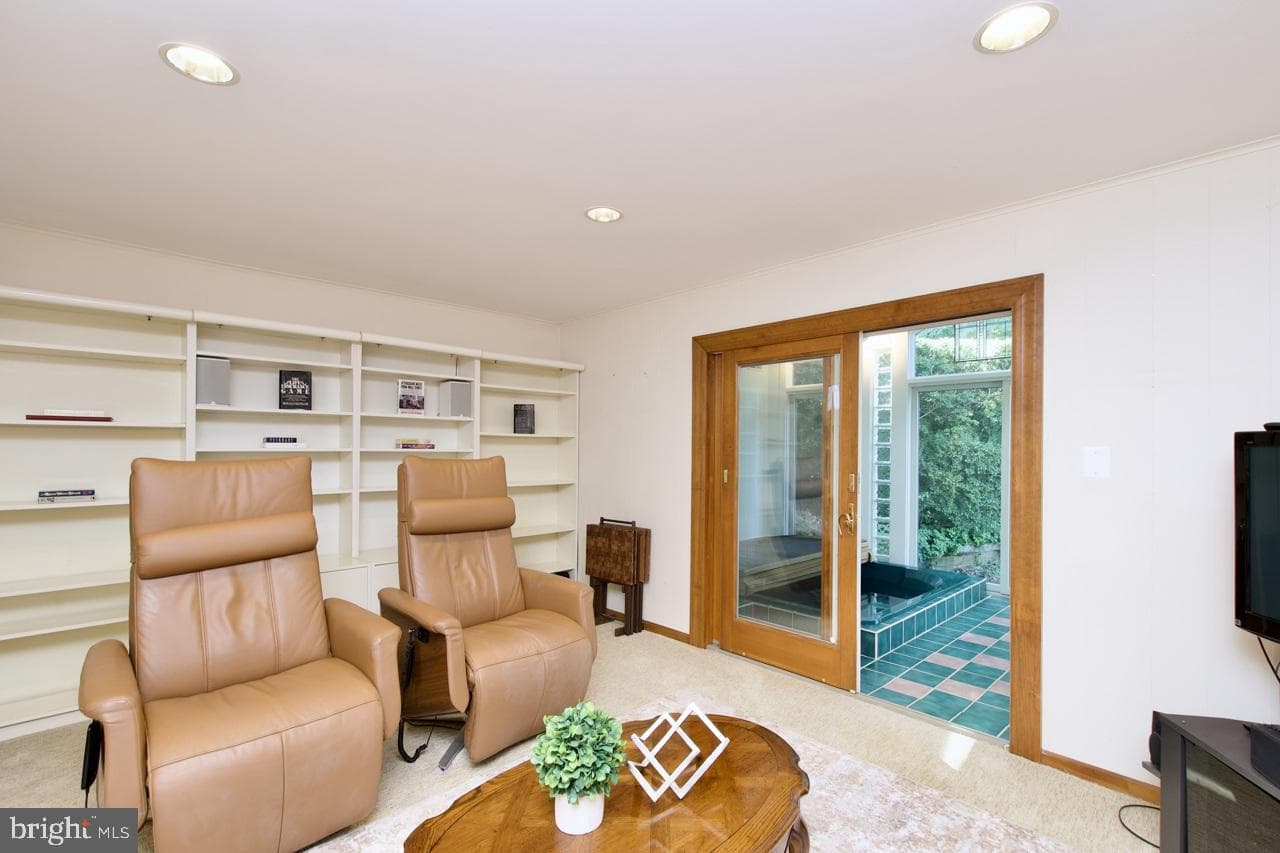 6613 Kerns Road photo 30