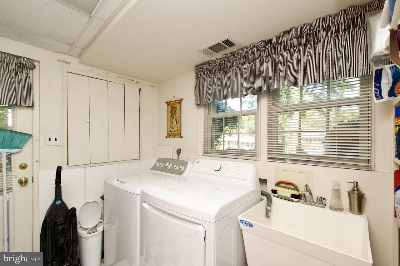 6613 Kerns Road photo 35