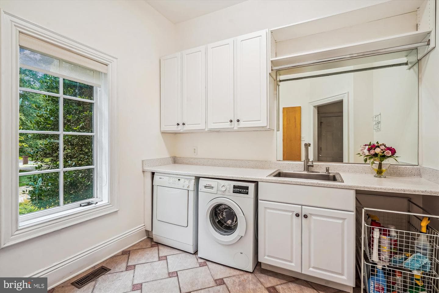 8902 Chequers Way photo 33