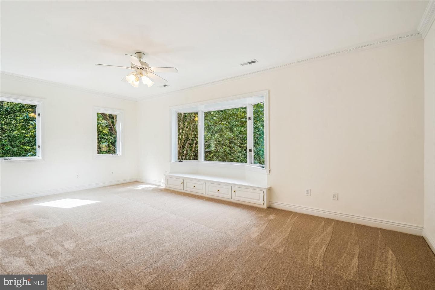 8902 Chequers Way photo 37