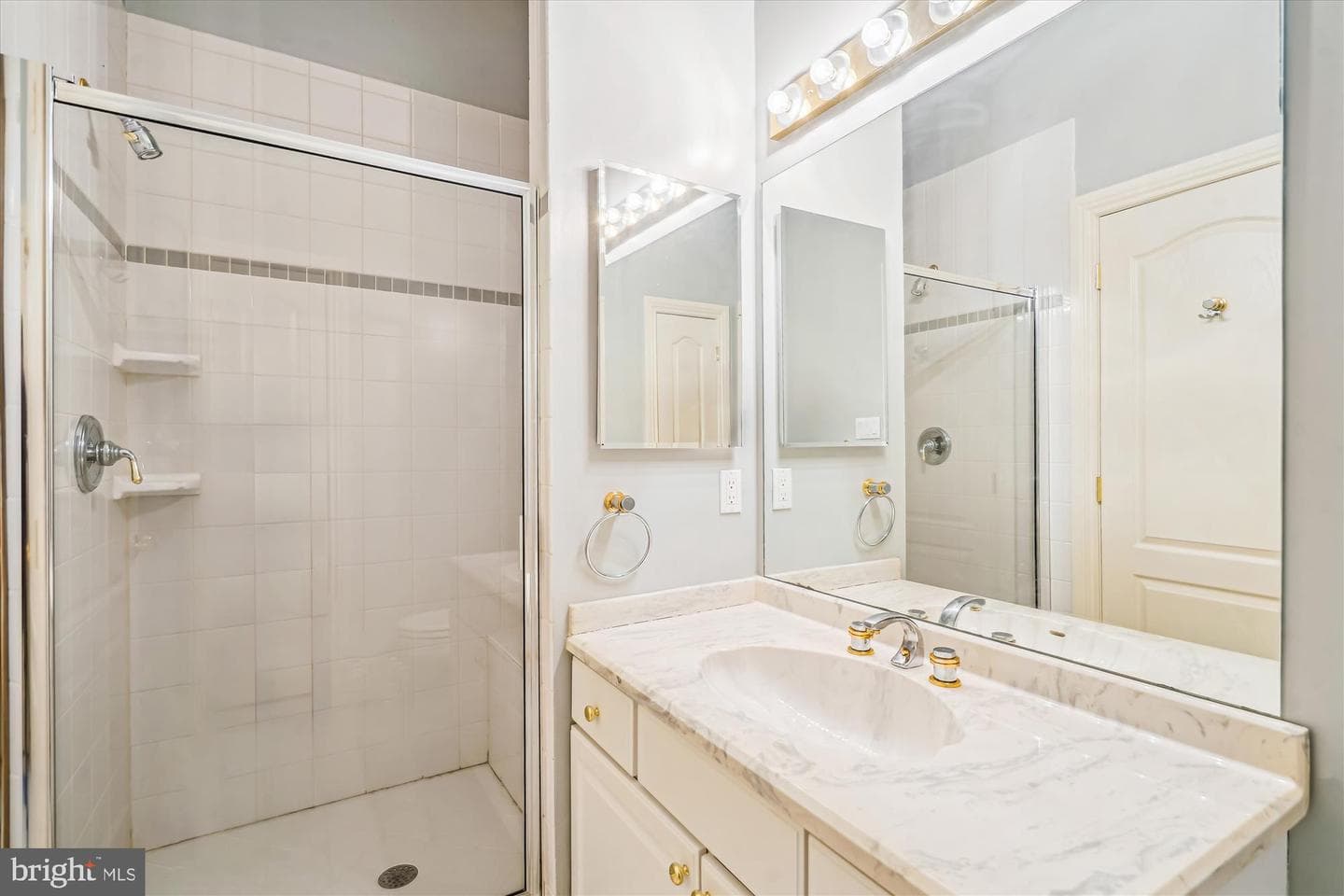 8902 Chequers Way photo 56