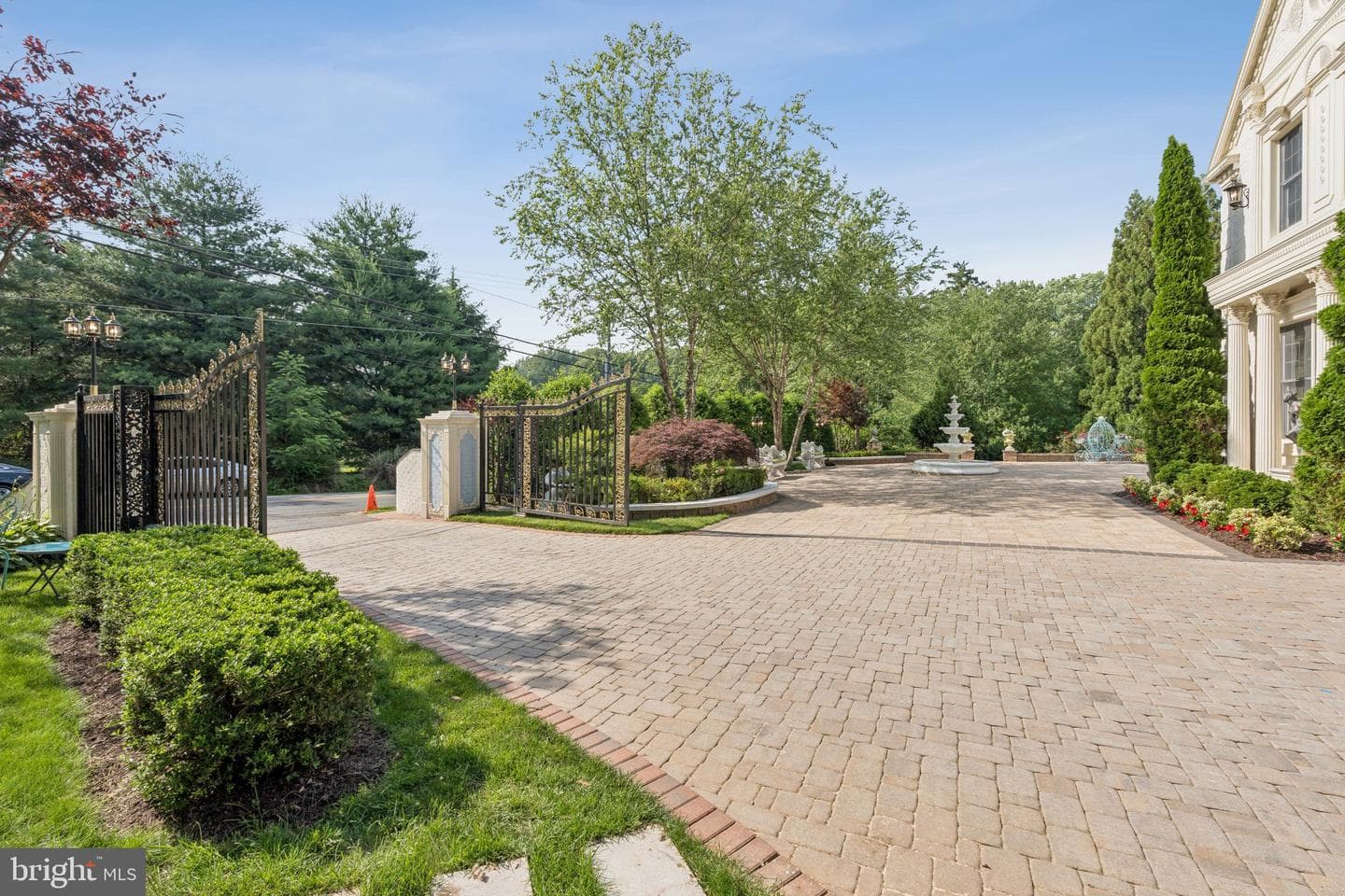 423 Seneca Road photo 51