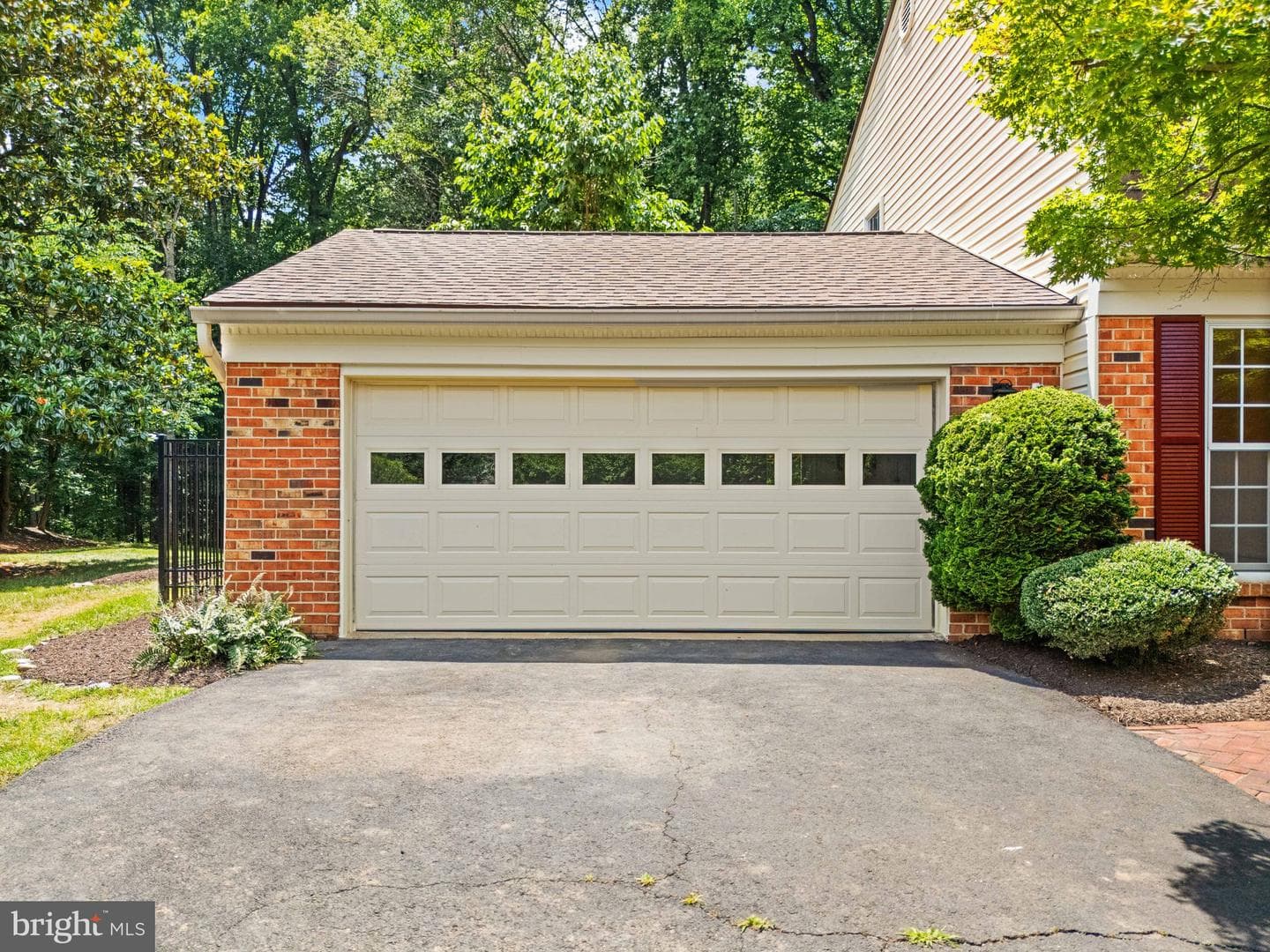 10912 Blue Roan Road photo 9