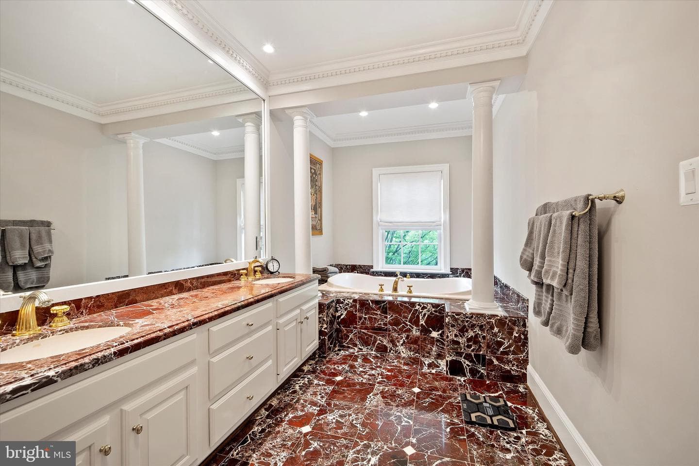 2011 Mayfair McLean Court photo 22