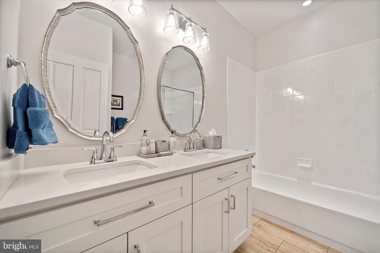 2011 Mayfair McLean Court photo 33