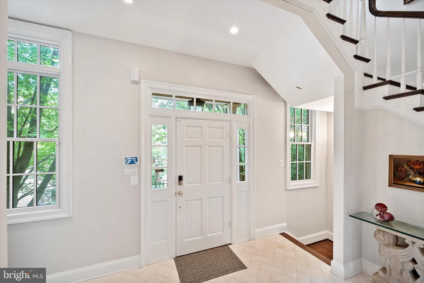 2011 Mayfair McLean Court photo 5