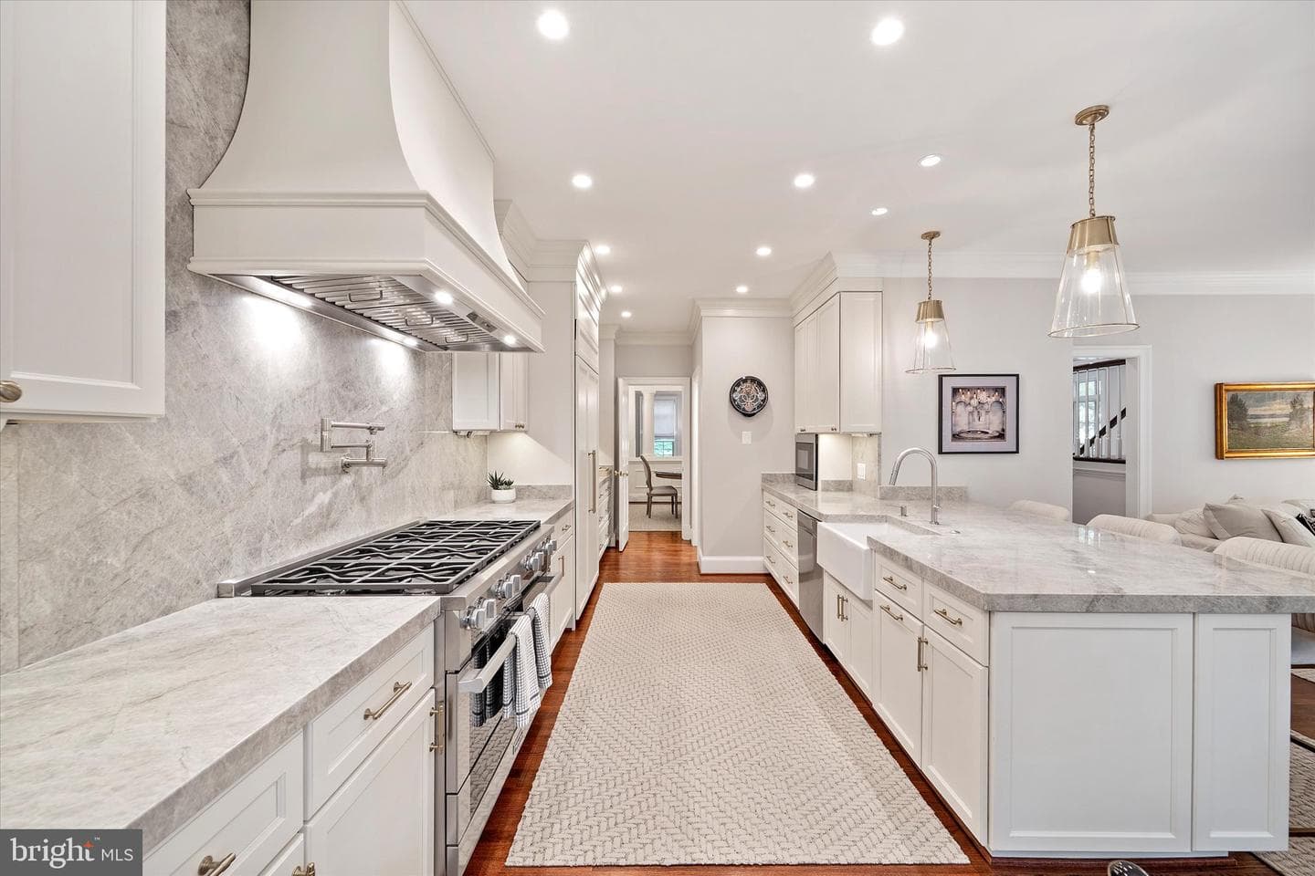 2011 Mayfair McLean Court photo 7