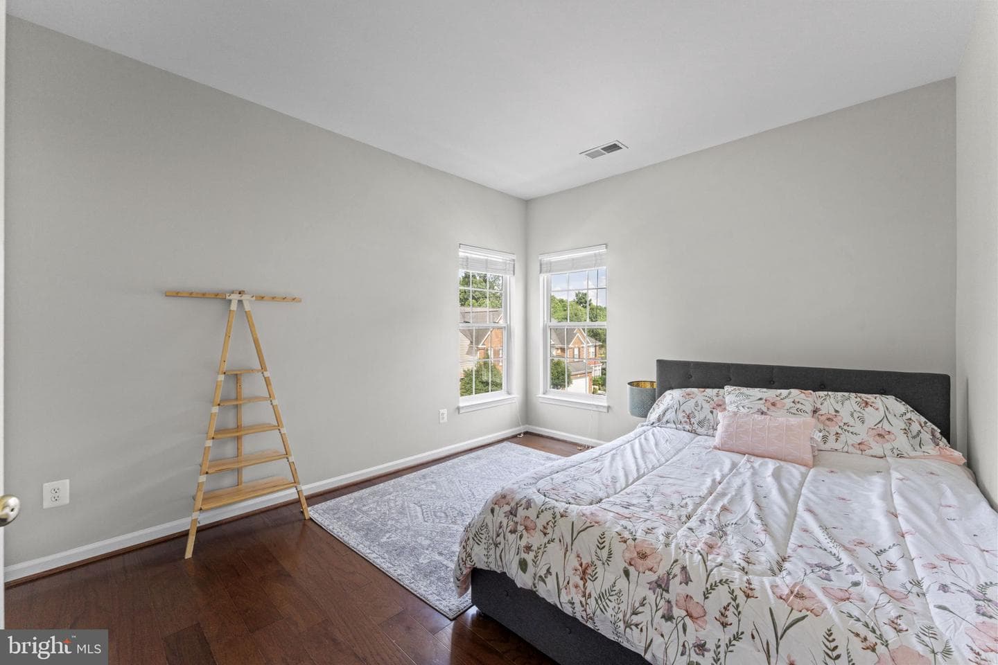 9958 E Hill Drive photo 30