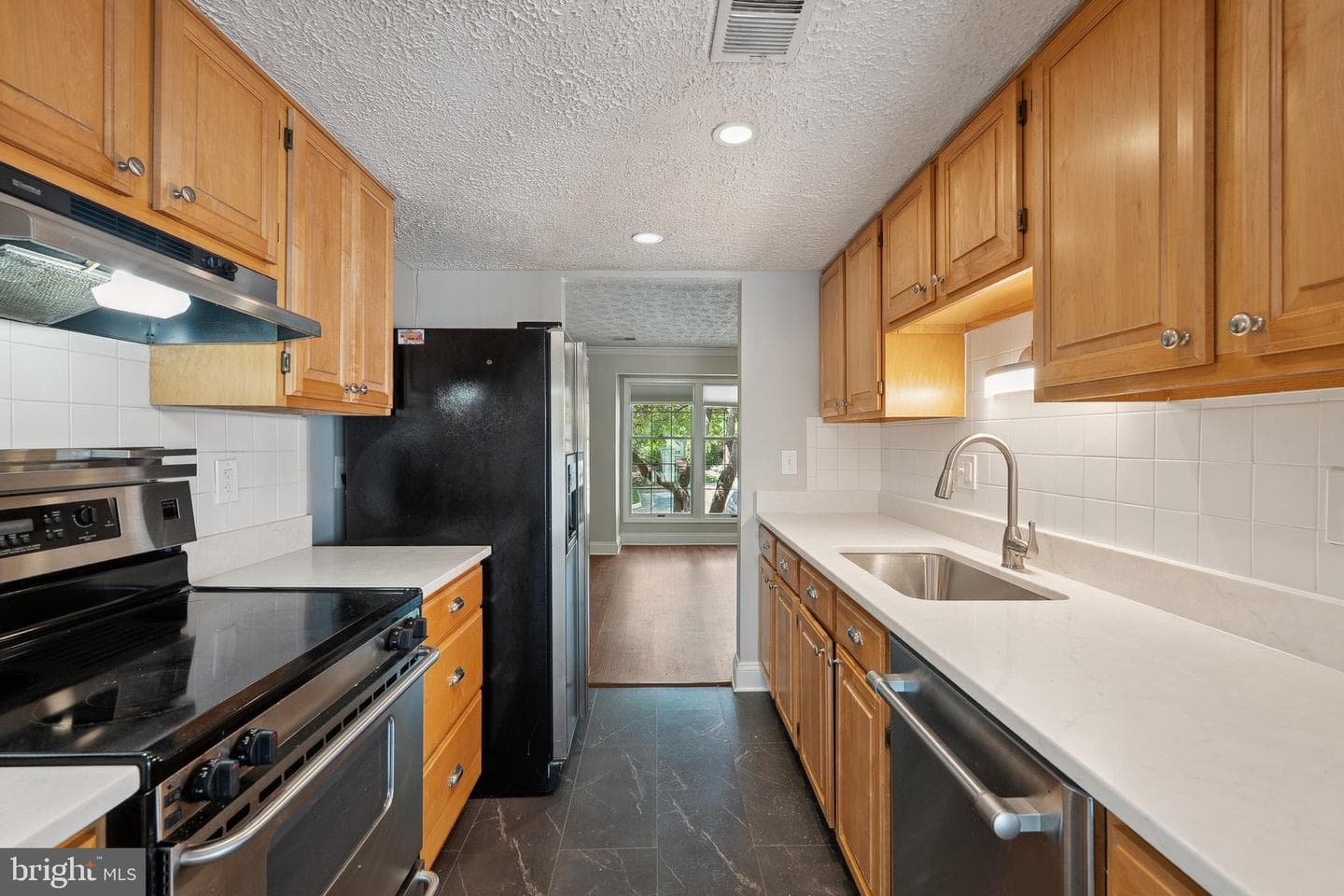 1511 Twisted Oak Drive photo 9