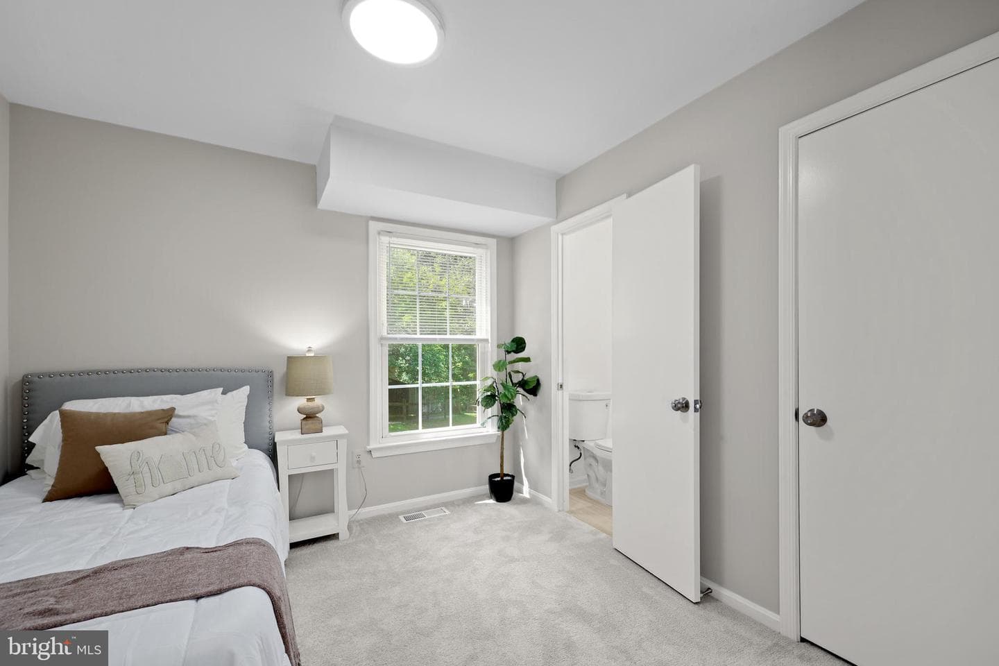 8070 Sleepy View Lane photo 12
