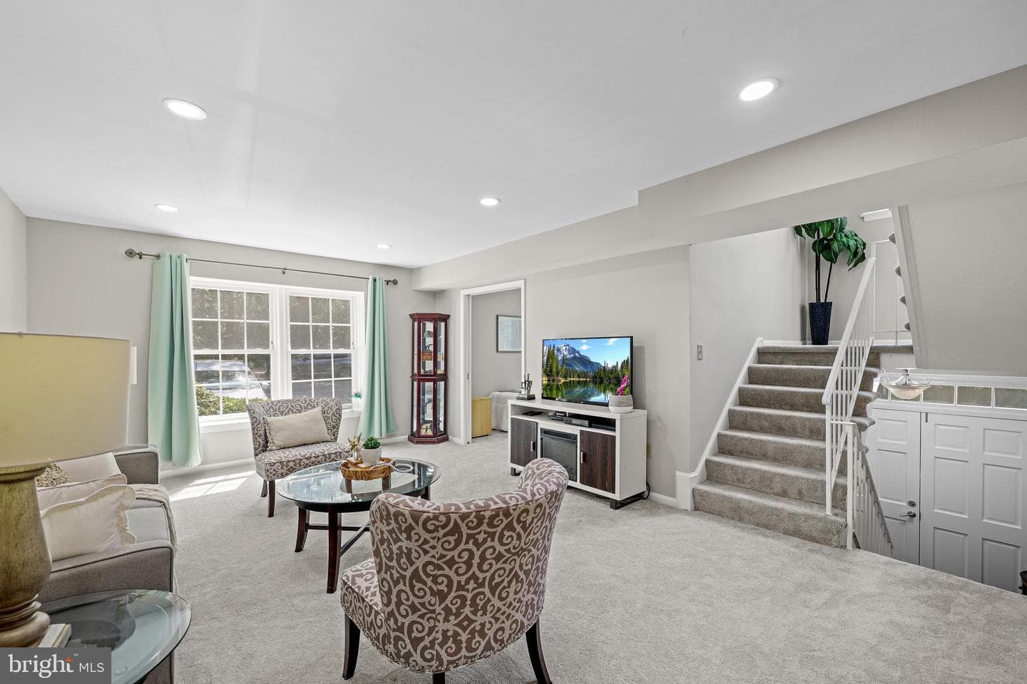 8070 Sleepy View Lane photo 3