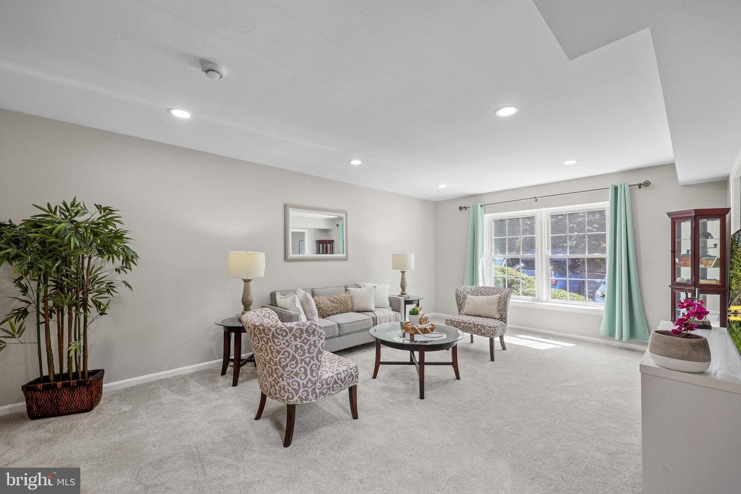 8070 Sleepy View Lane photo 4