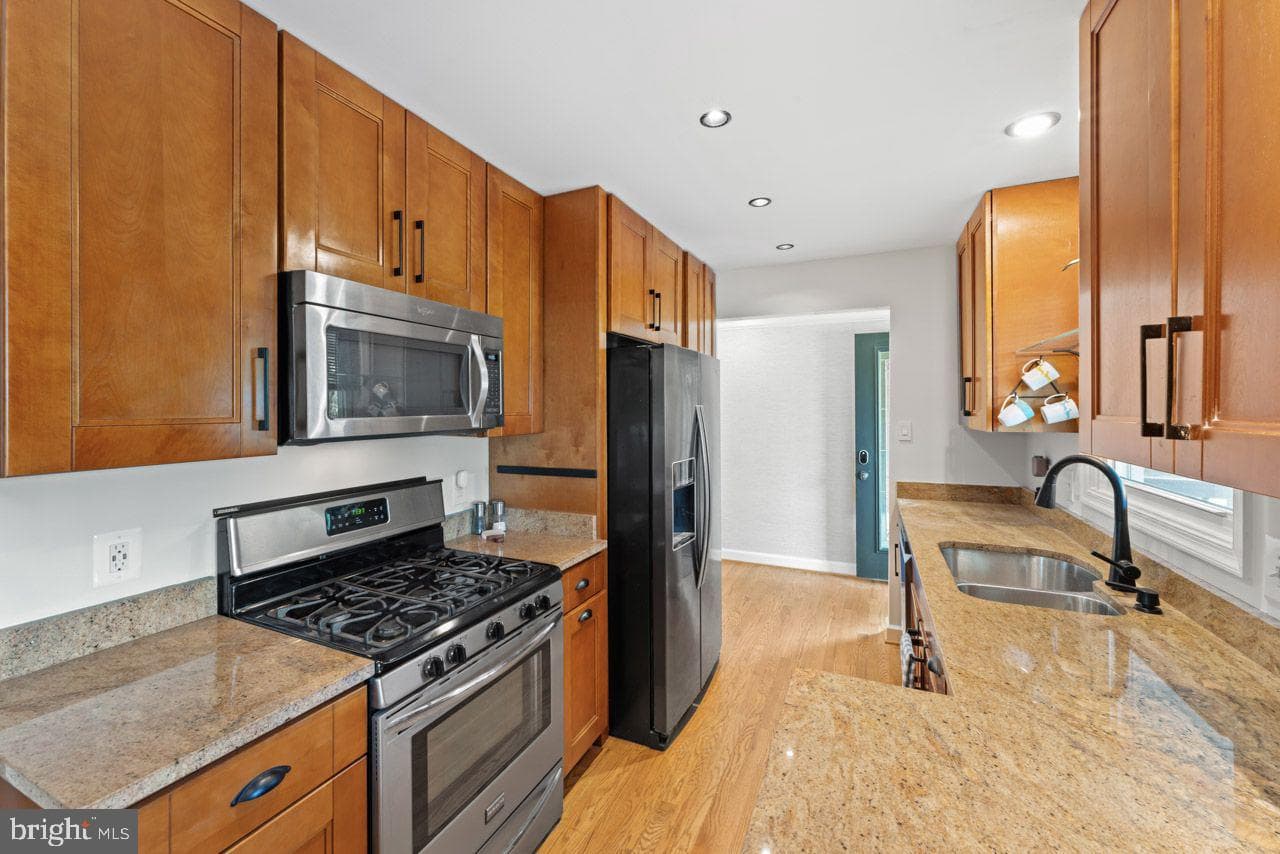 4511 Apple Tree Drive photo 22