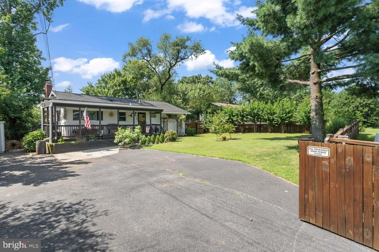 4511 Apple Tree Drive photo 3
