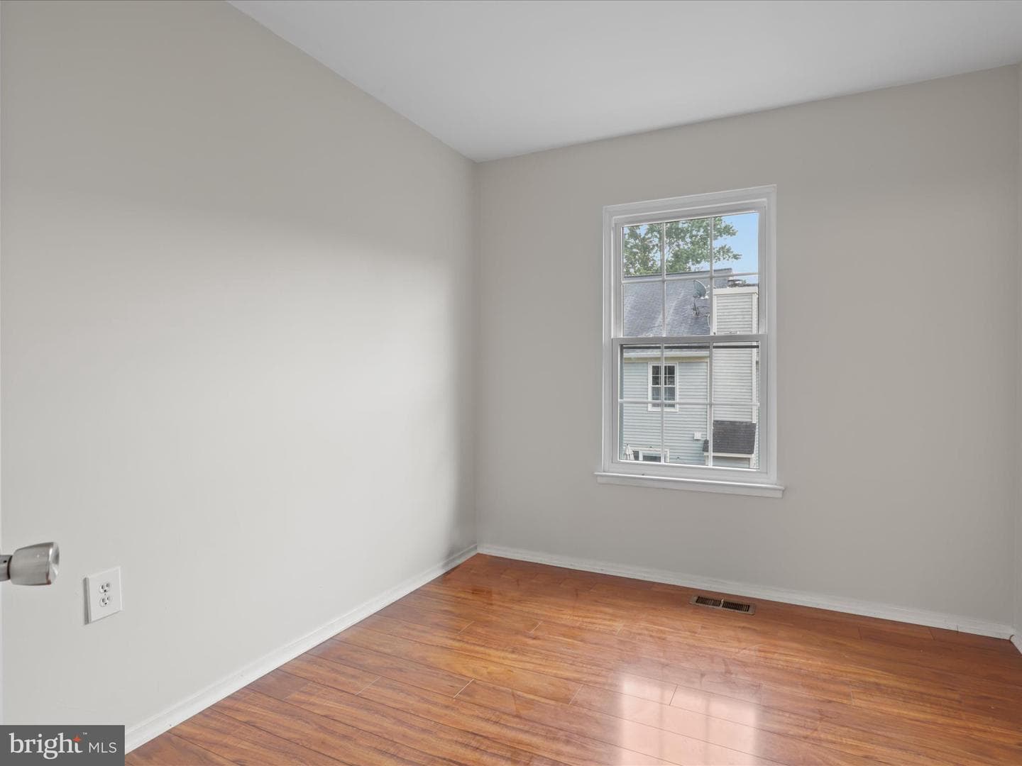 8694 Venoy Court photo 20