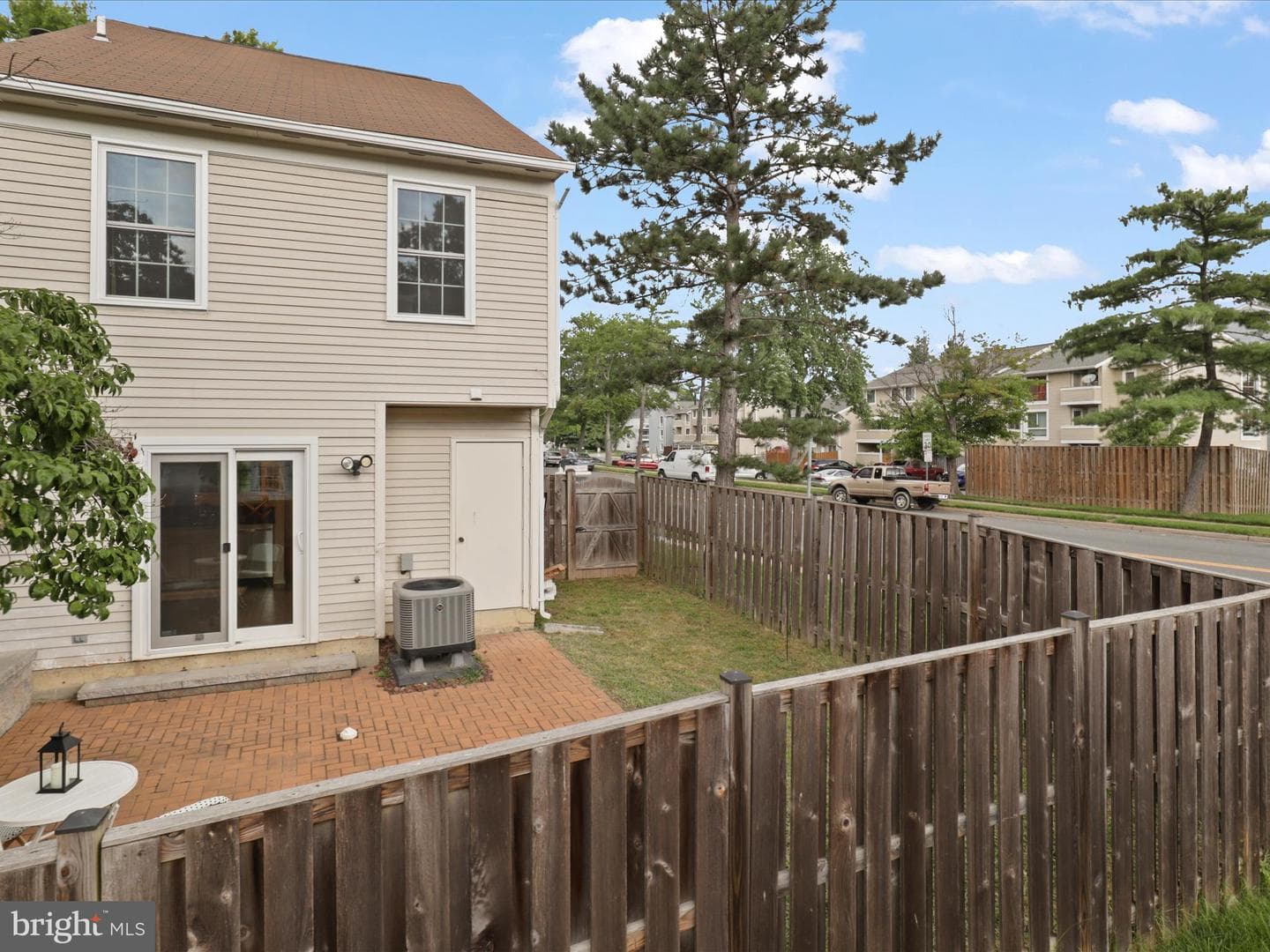 8694 Venoy Court photo 28