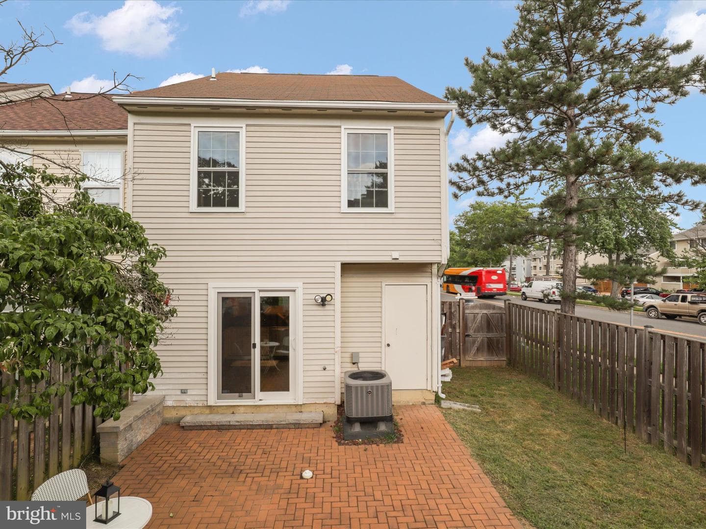 8694 Venoy Court photo 29