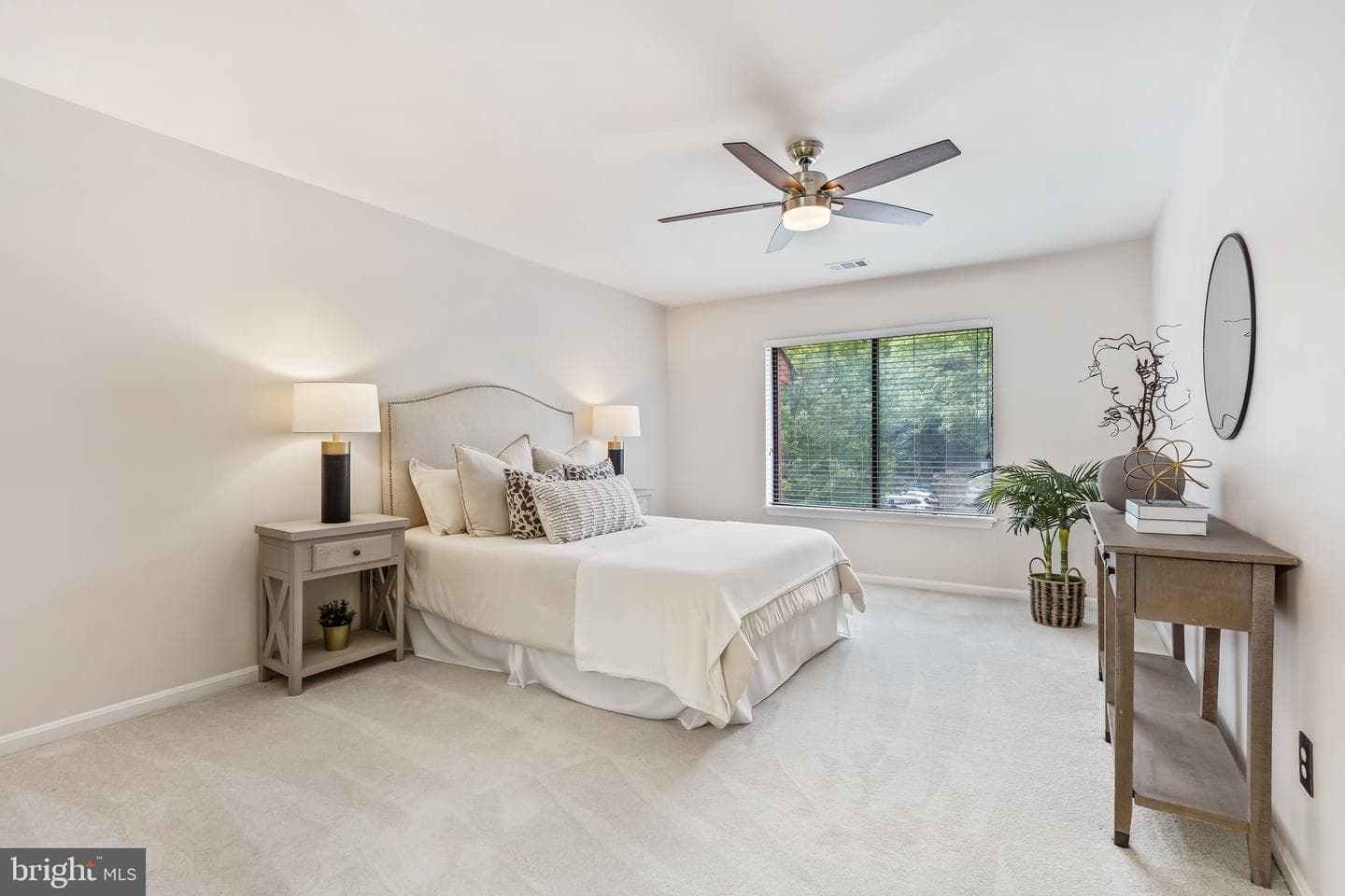 2810 Lee Oaks Place #302 photo 19