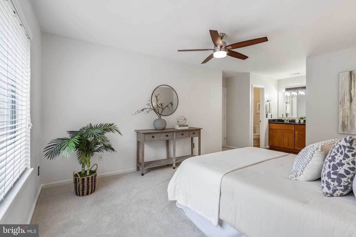 2810 Lee Oaks Place #302 photo 21