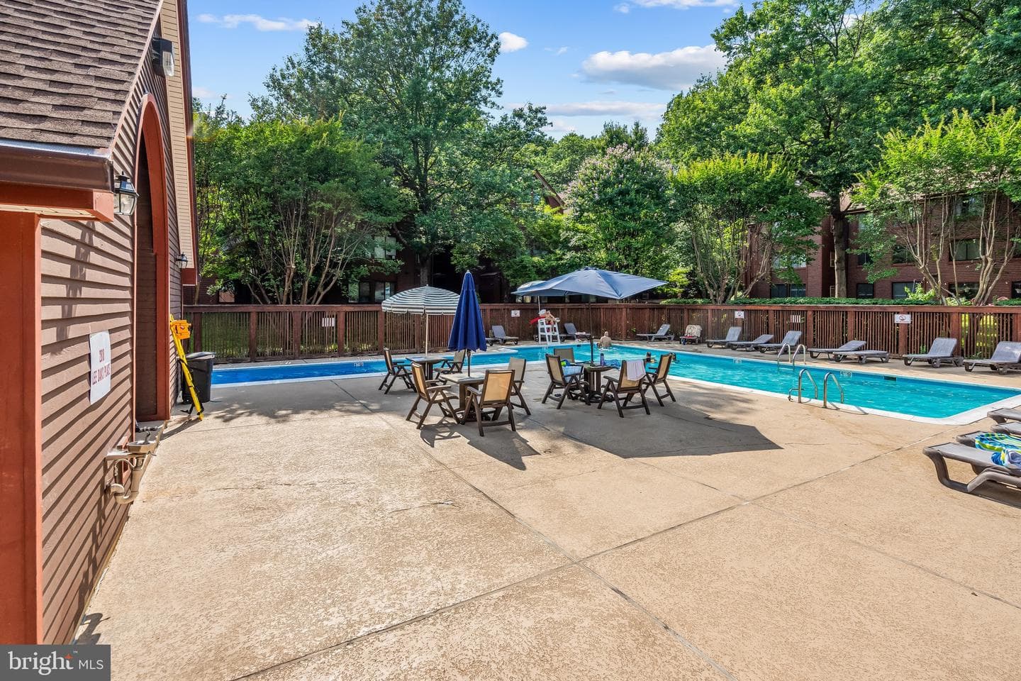 2810 Lee Oaks Place #302 photo 33