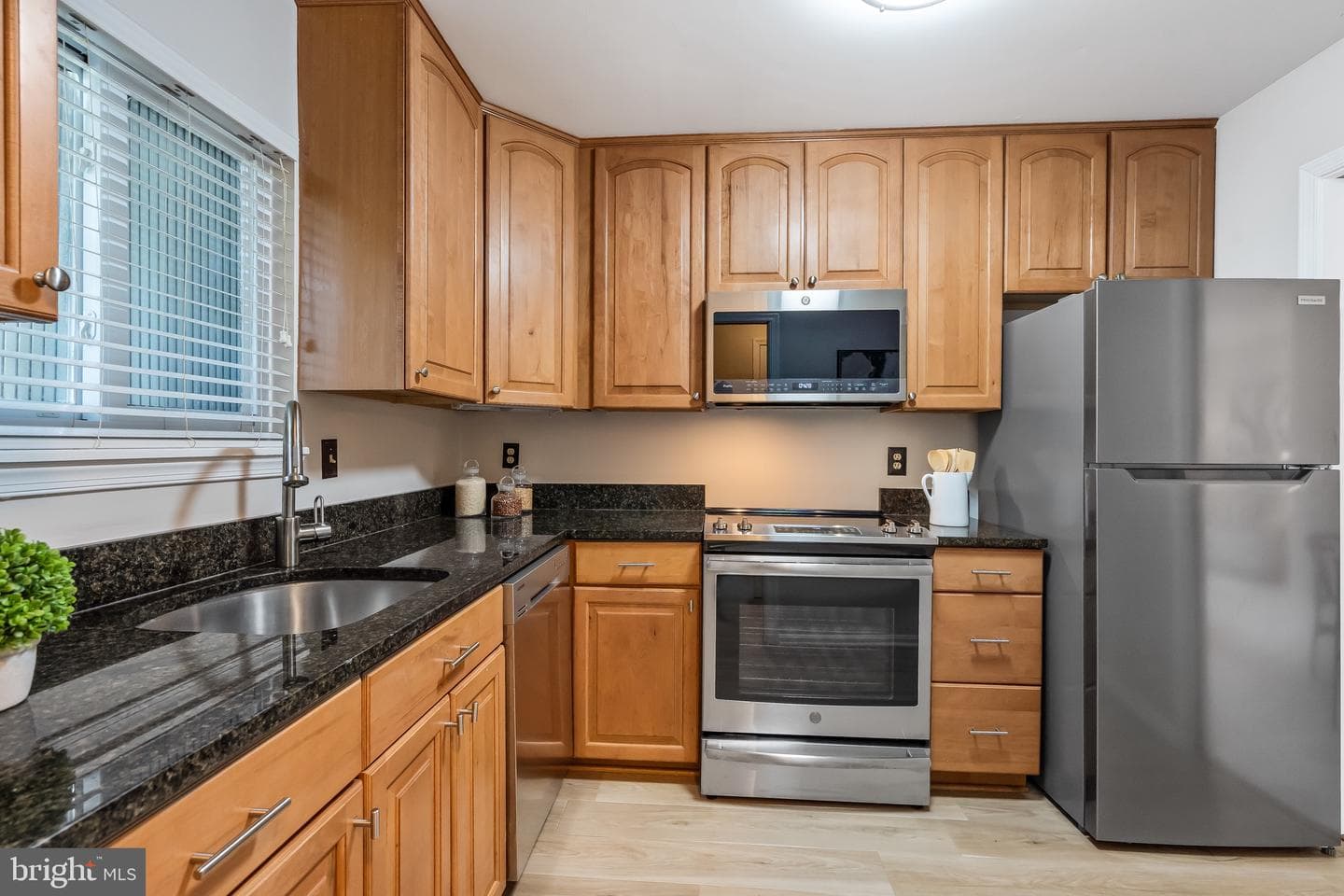 2810 Lee Oaks Place #302 photo 4