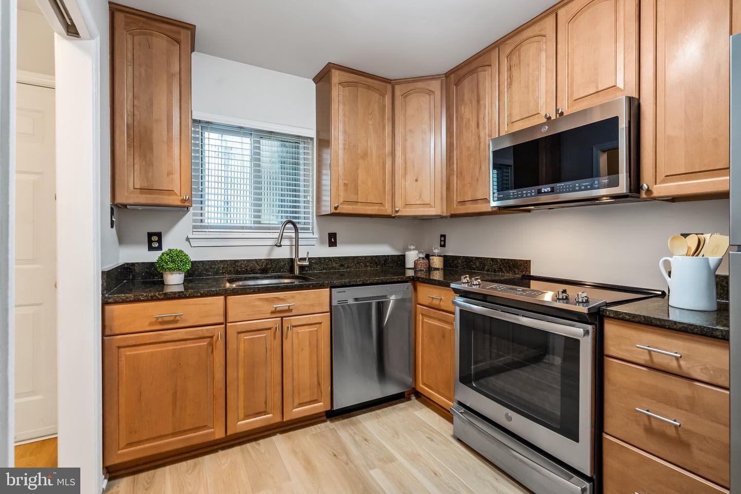 2810 Lee Oaks Place #302 photo 5