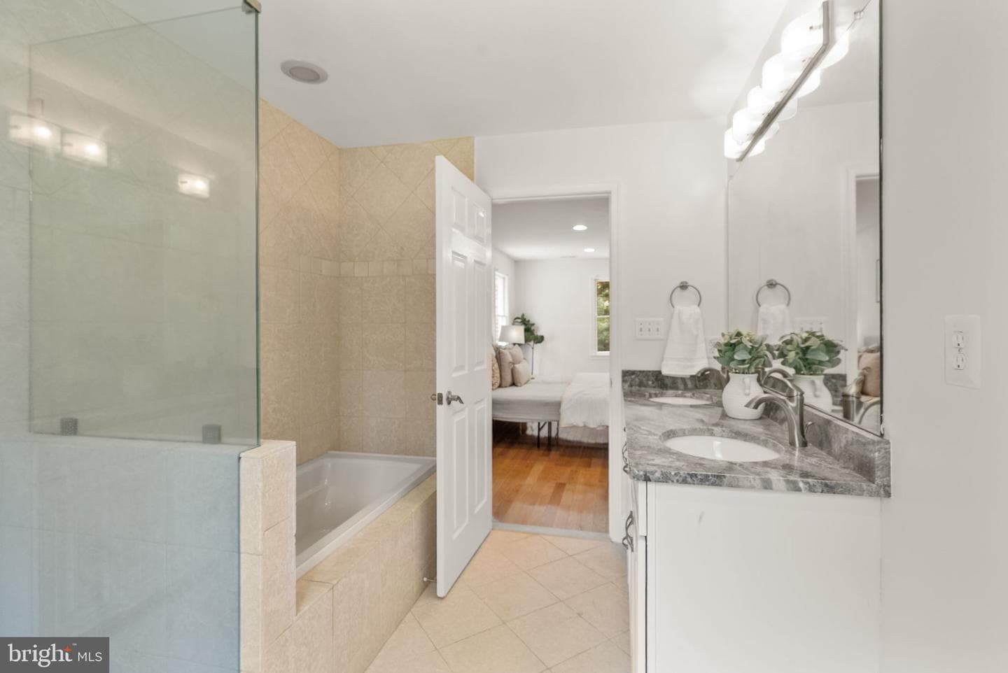 11112 Corobon Lane photo 43