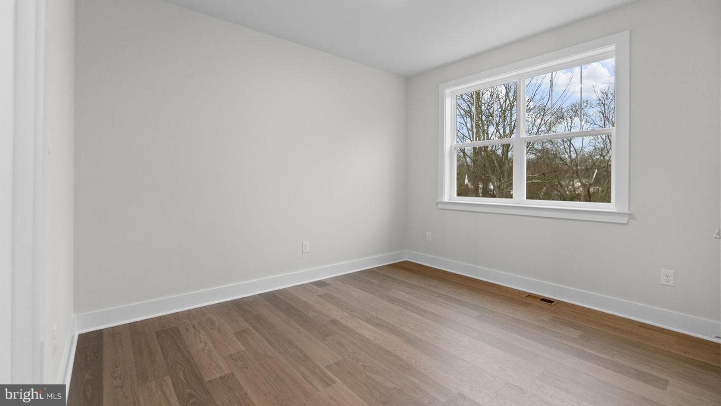 8281 Colling Manor Court photo 11