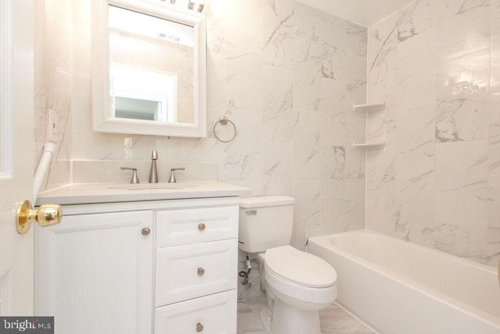 7093 Spring Garden Drive #202 photo 26