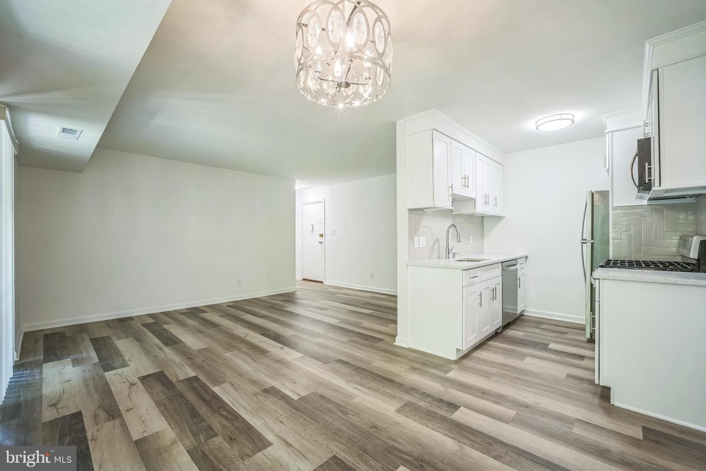 4939 Americana Drive #106 photo 14