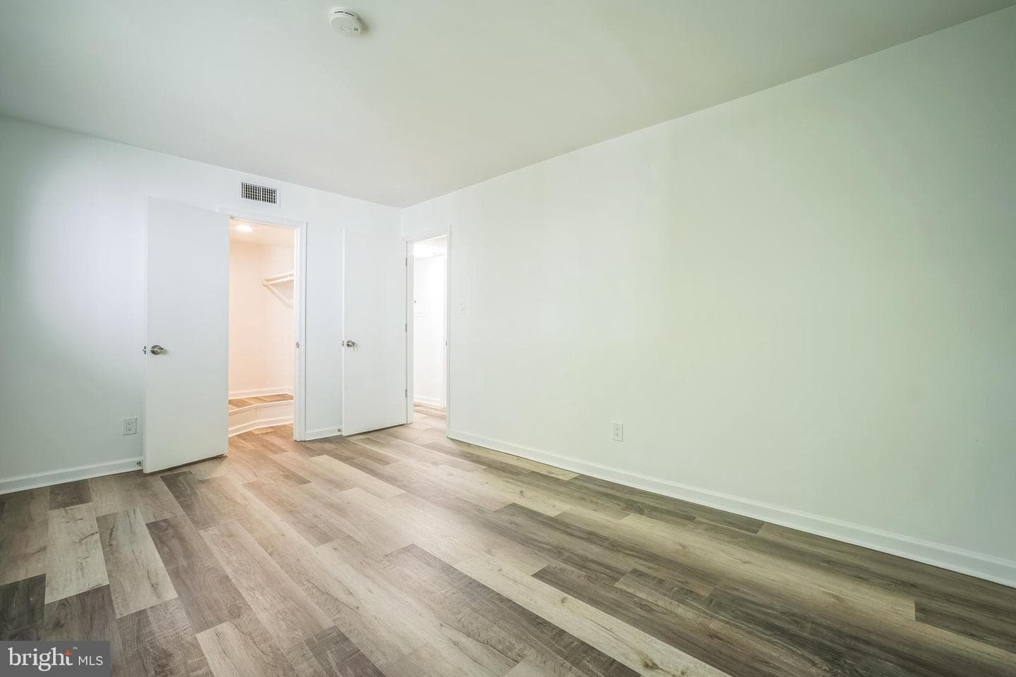 4939 Americana Drive #106 photo 25