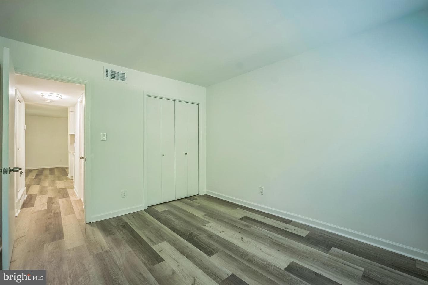 4939 Americana Drive #106 photo 29