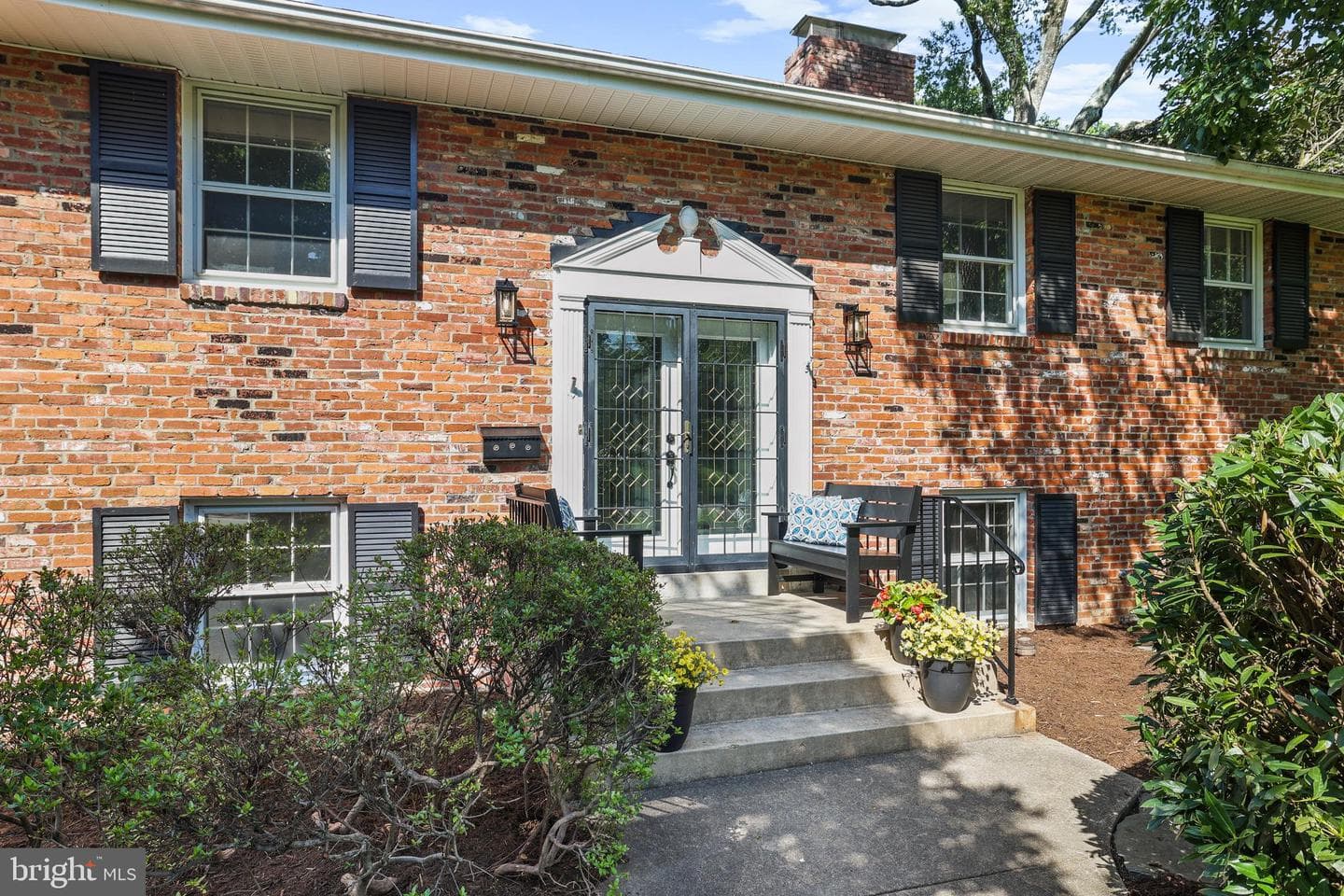 906 Danton Lane photo 3