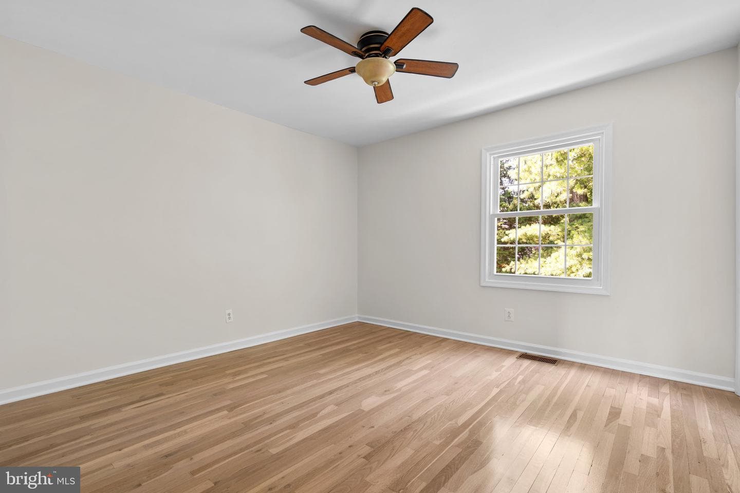8384 Forrester Boulevard photo 23