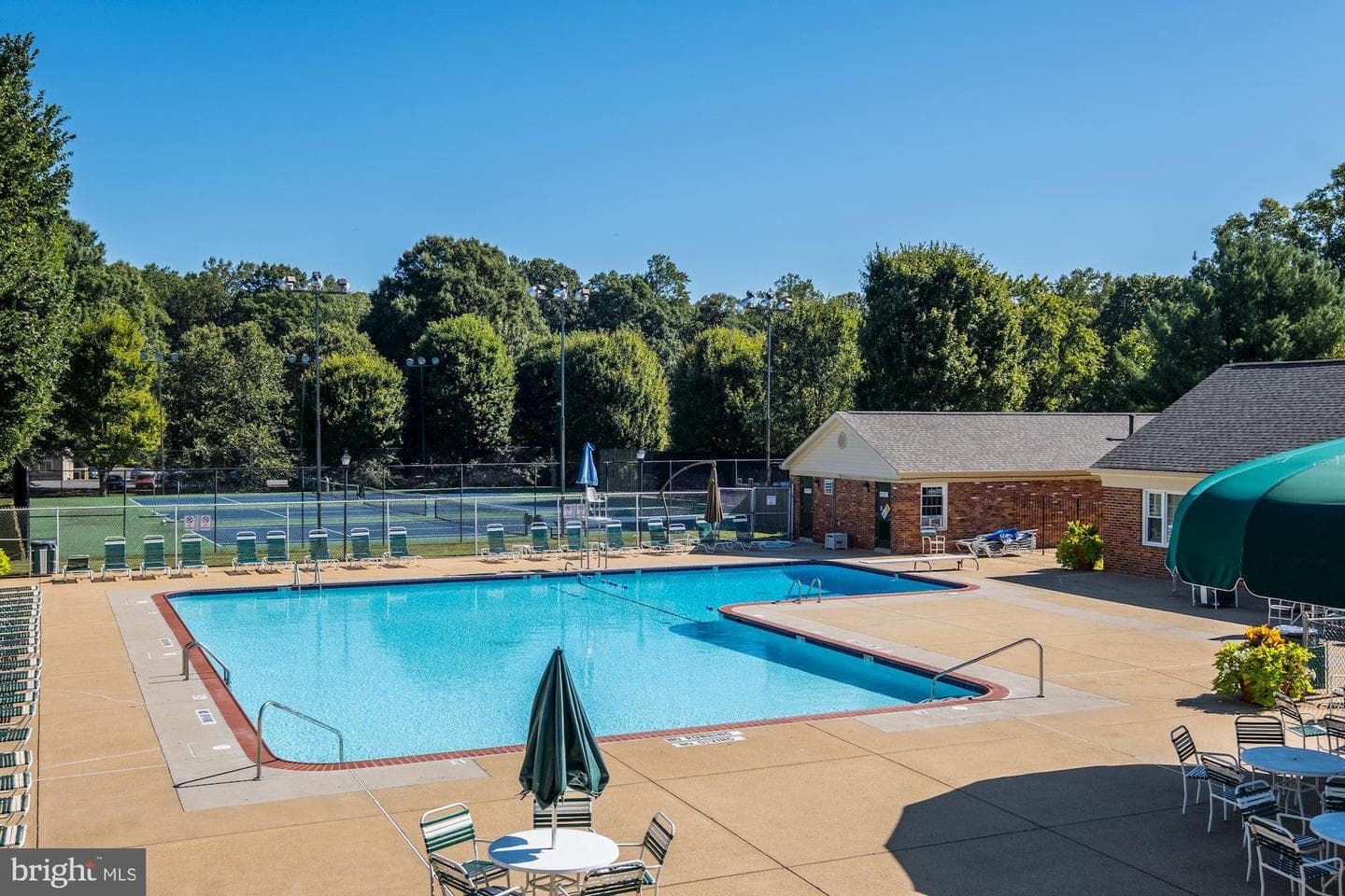 8384 Forrester Boulevard photo 40