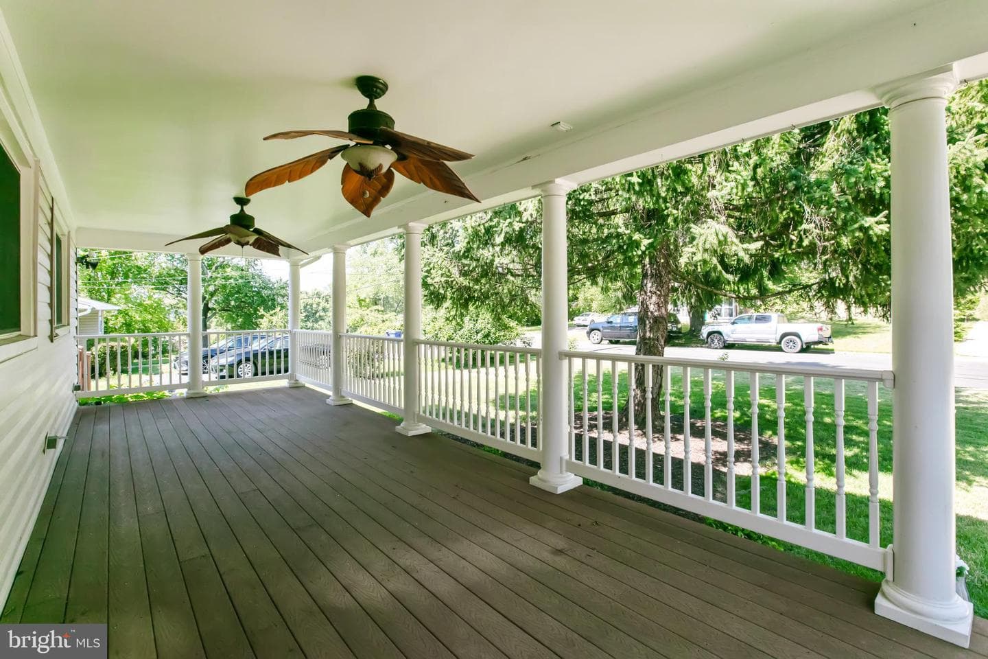 5722 Larpin Lane photo 2