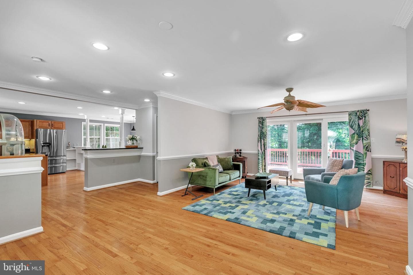 5722 Larpin Lane photo 3
