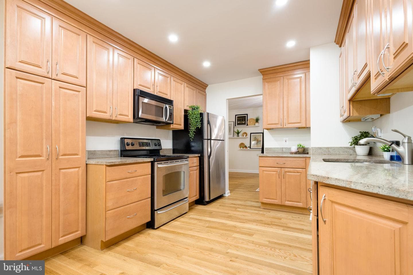 7053 Leewood Forest Drive photo 9