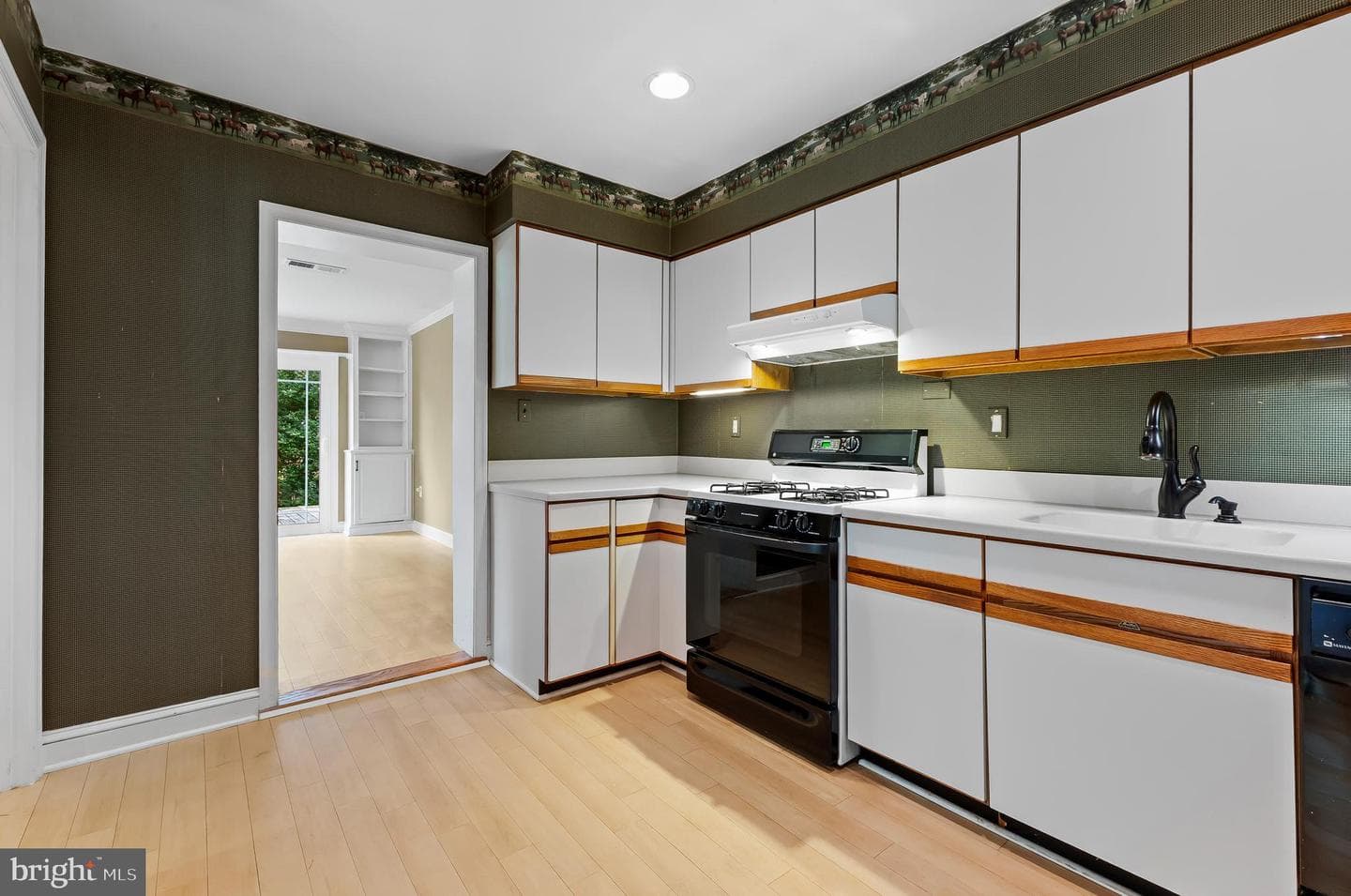 6308 Hawaii Court photo 12