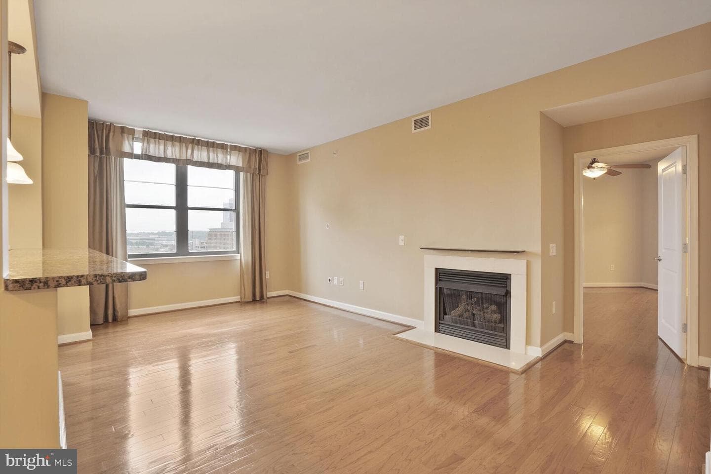 1830 Fountain Drive #1106 photo 3
