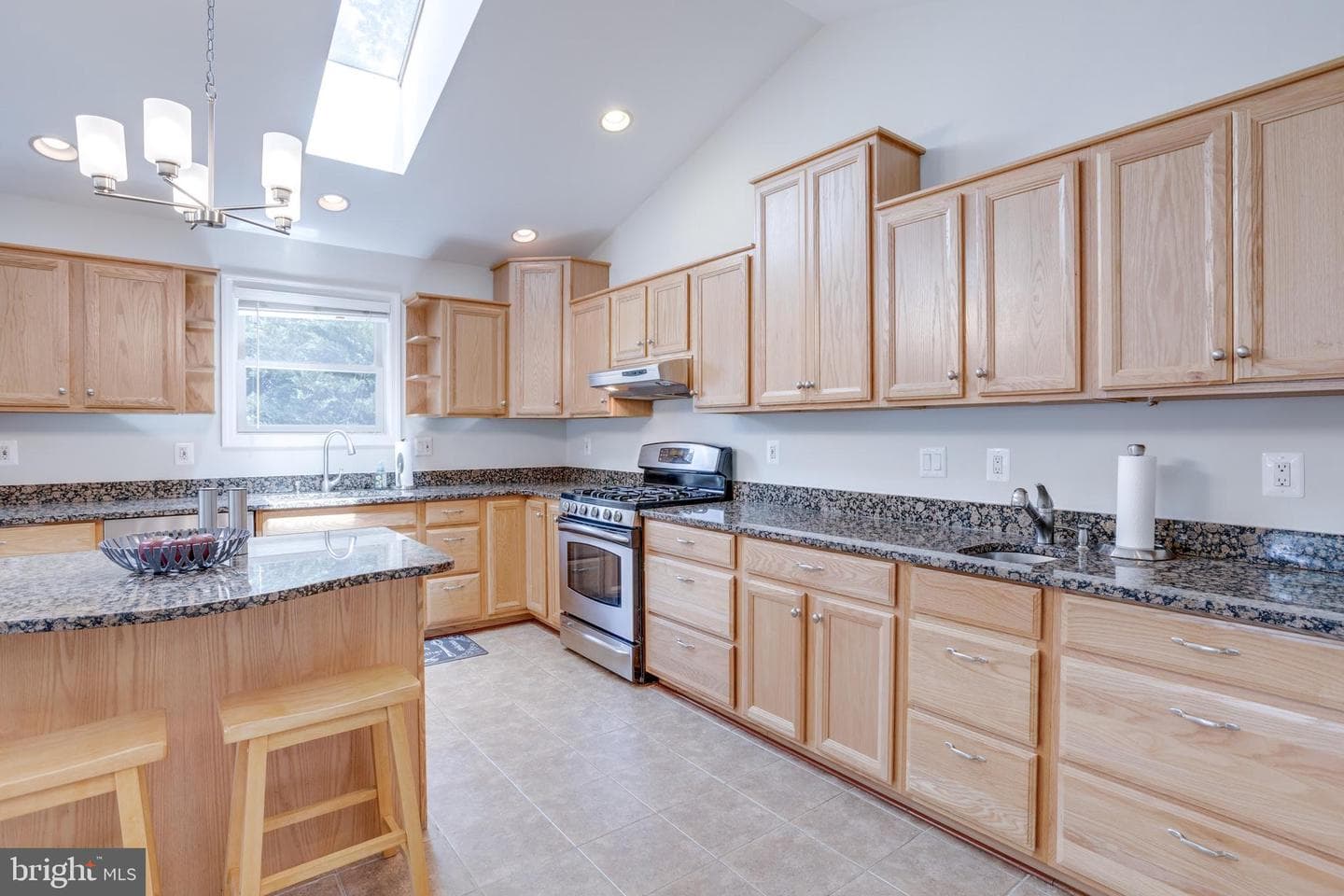 5519 Hinton Street photo 41