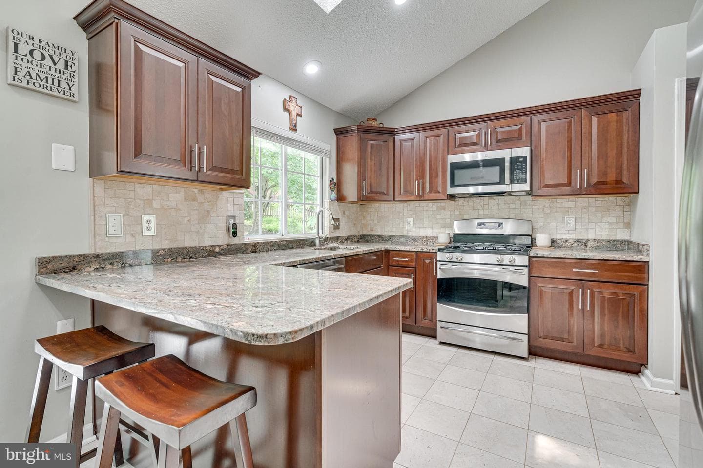 12333 Cliveden Street photo 17