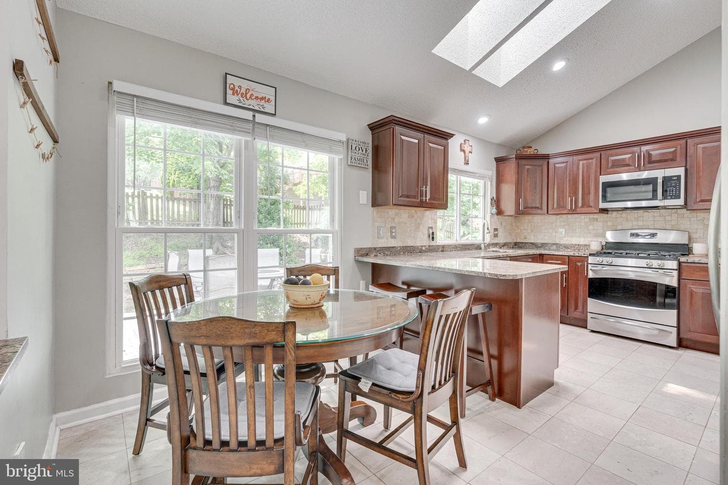 12333 Cliveden Street photo 22