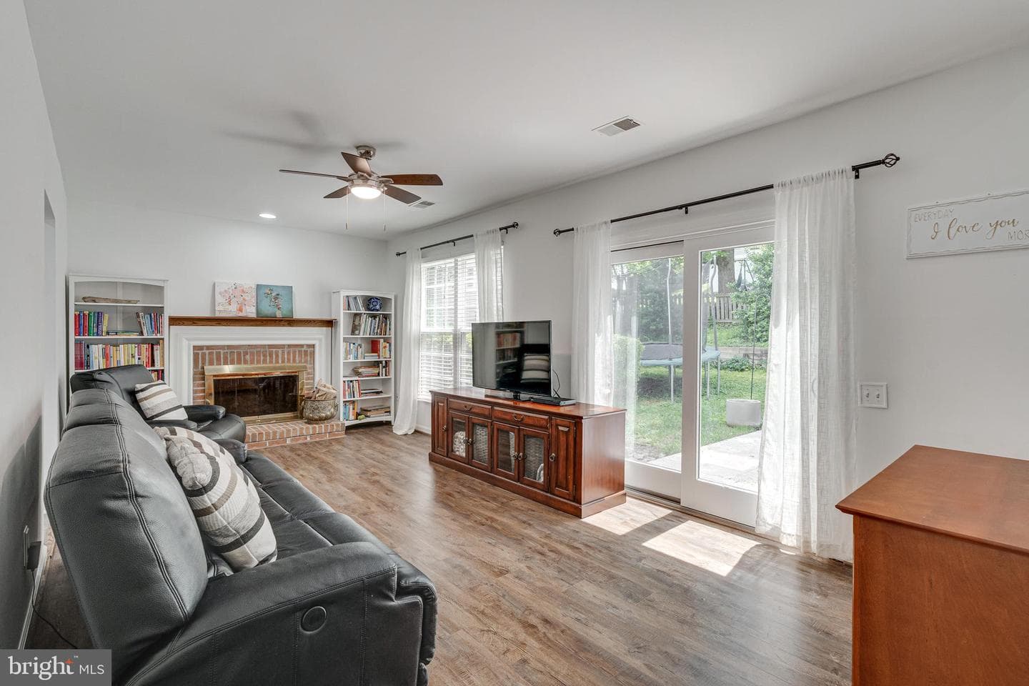 12333 Cliveden Street photo 23